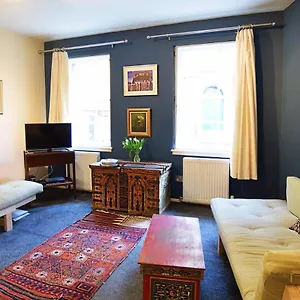 Apartment Joivy Bohemian Writers Retreat In Old Town Edinburgh