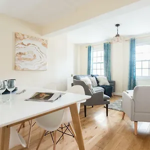 Apartment The Lapis Lounge - Large 3bdr House At River Avon Bath